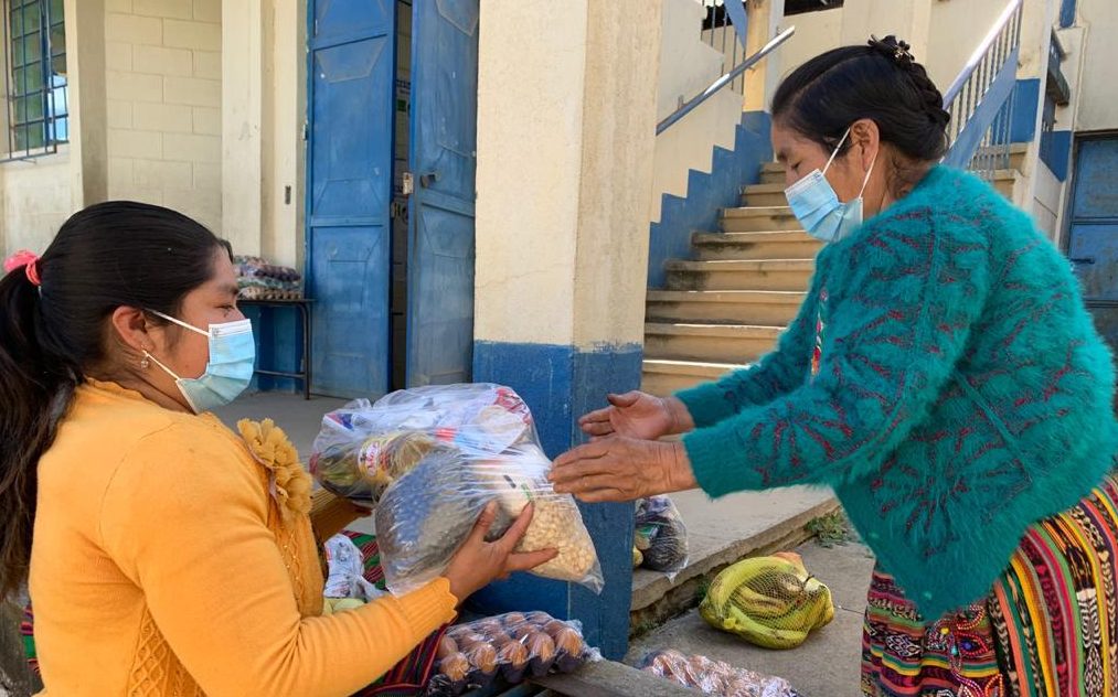 Escuelas de Totonicapán realizan quinta entrega de alimentación escolar