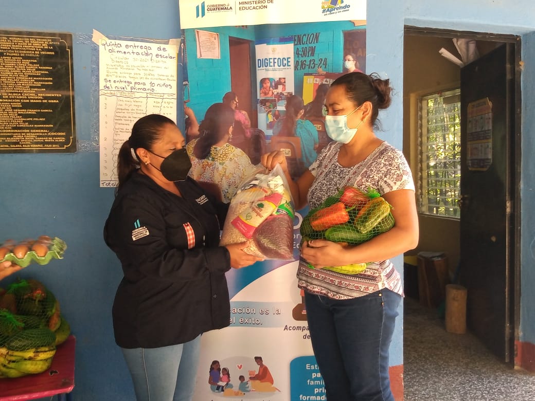 Entregan alimentación escolar en Baja Verapaz