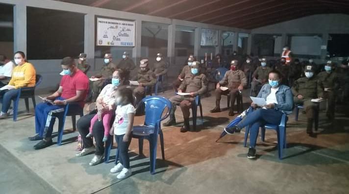 Ejército habilita puesto de vacunación nocturno en Jutiapa