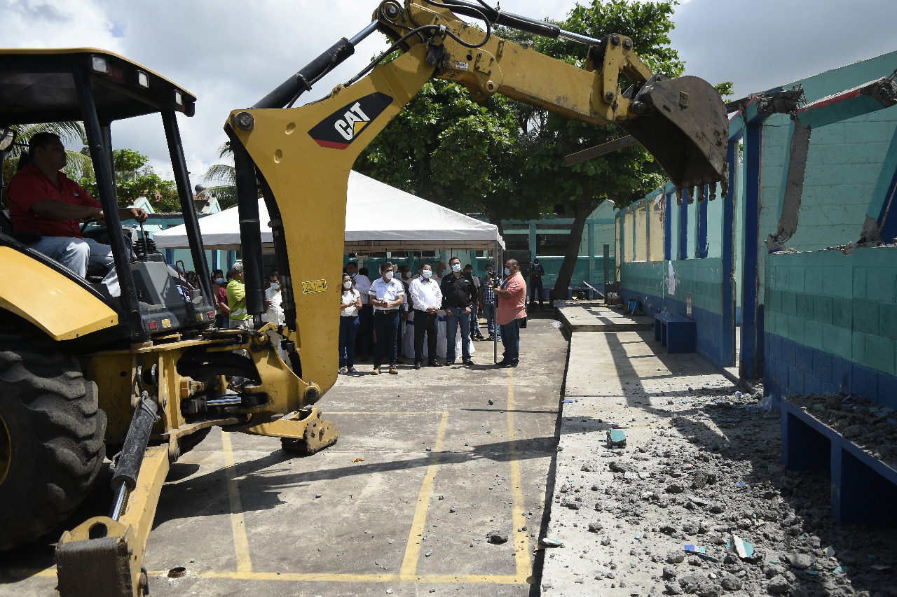 Comienza la remodelación de escuela en San José