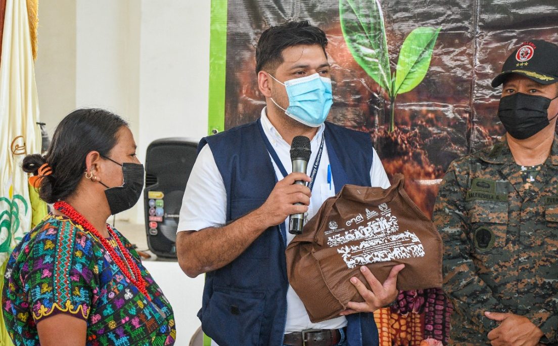 Agricultores de San Jerónimo reciben semilla mejorada