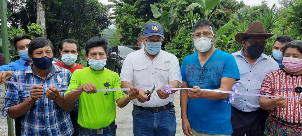 Inauguran camino rural en Sololá