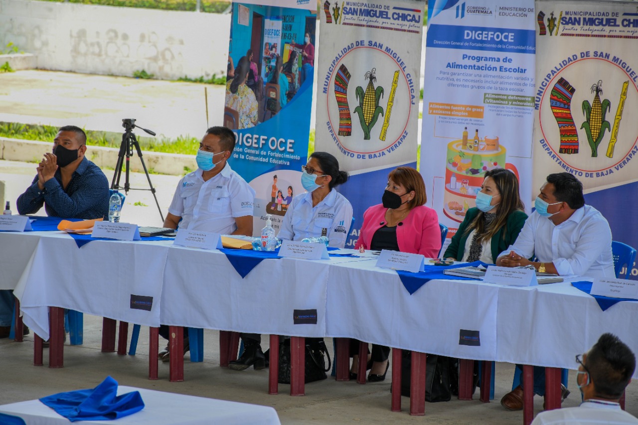 Autoridades analizan ejecución del Programa de Alimentación Escolar en Baja Verapaz