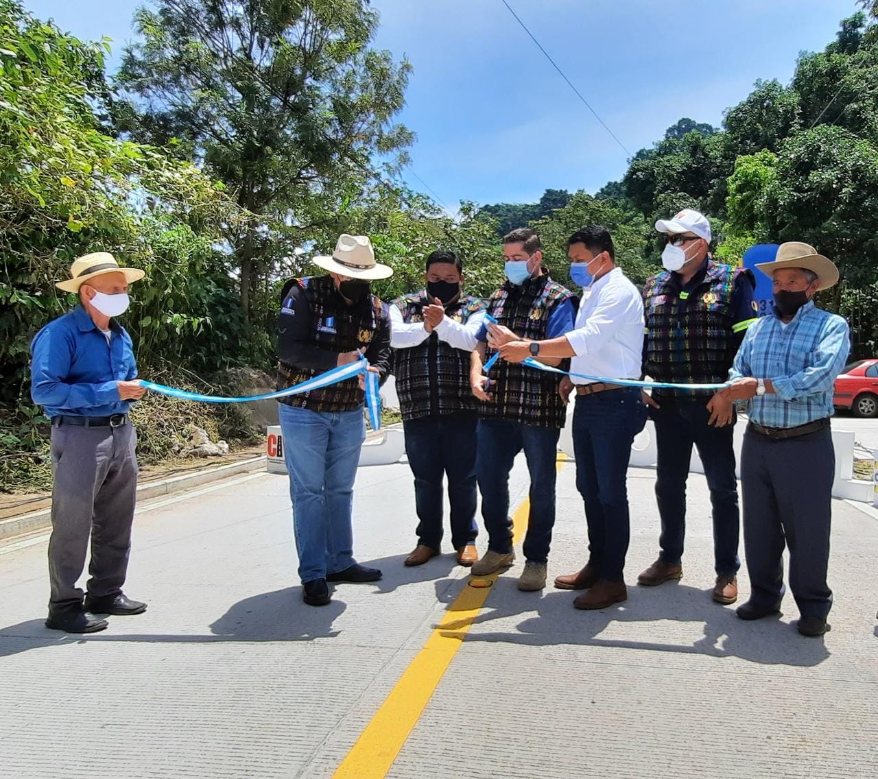 Inauguran carretera en Sololá