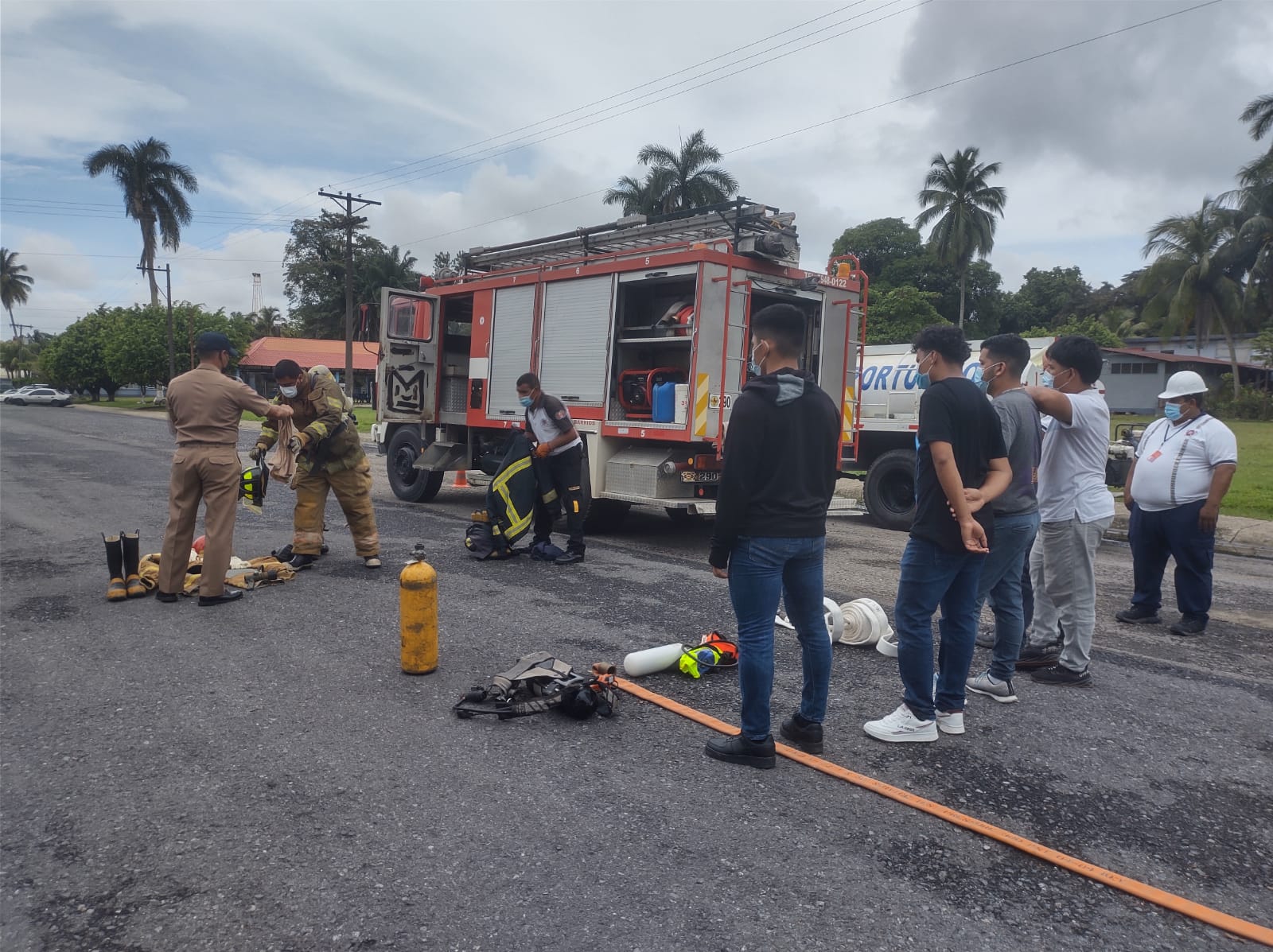 Militares fortalecen sus capacidades en el curso Marino Mercante