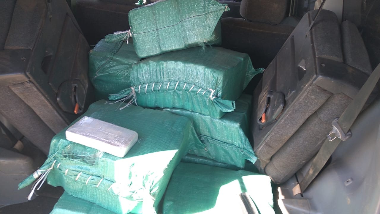 Antidrogas paraguayos se incautan de 372 kilos de cocaína