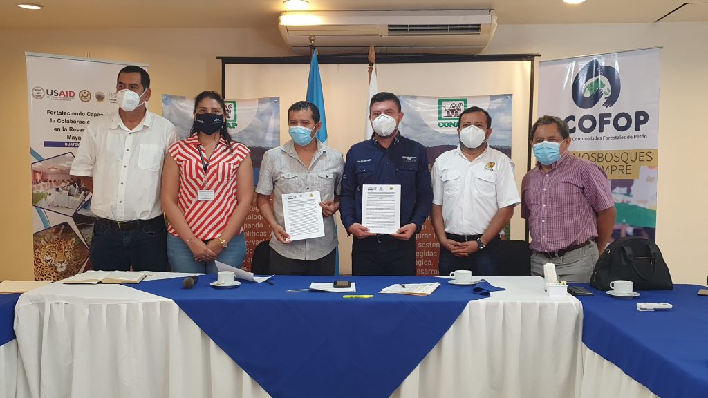 Conap y Cooperativa Carmelita firman convenio para uso de infraestructura turística básica