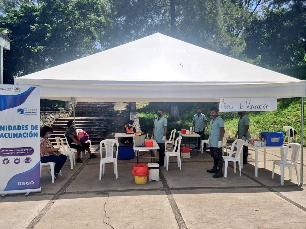 Ejército apoya en 143 de 741 puestos de vacunación habilitados en el territorio