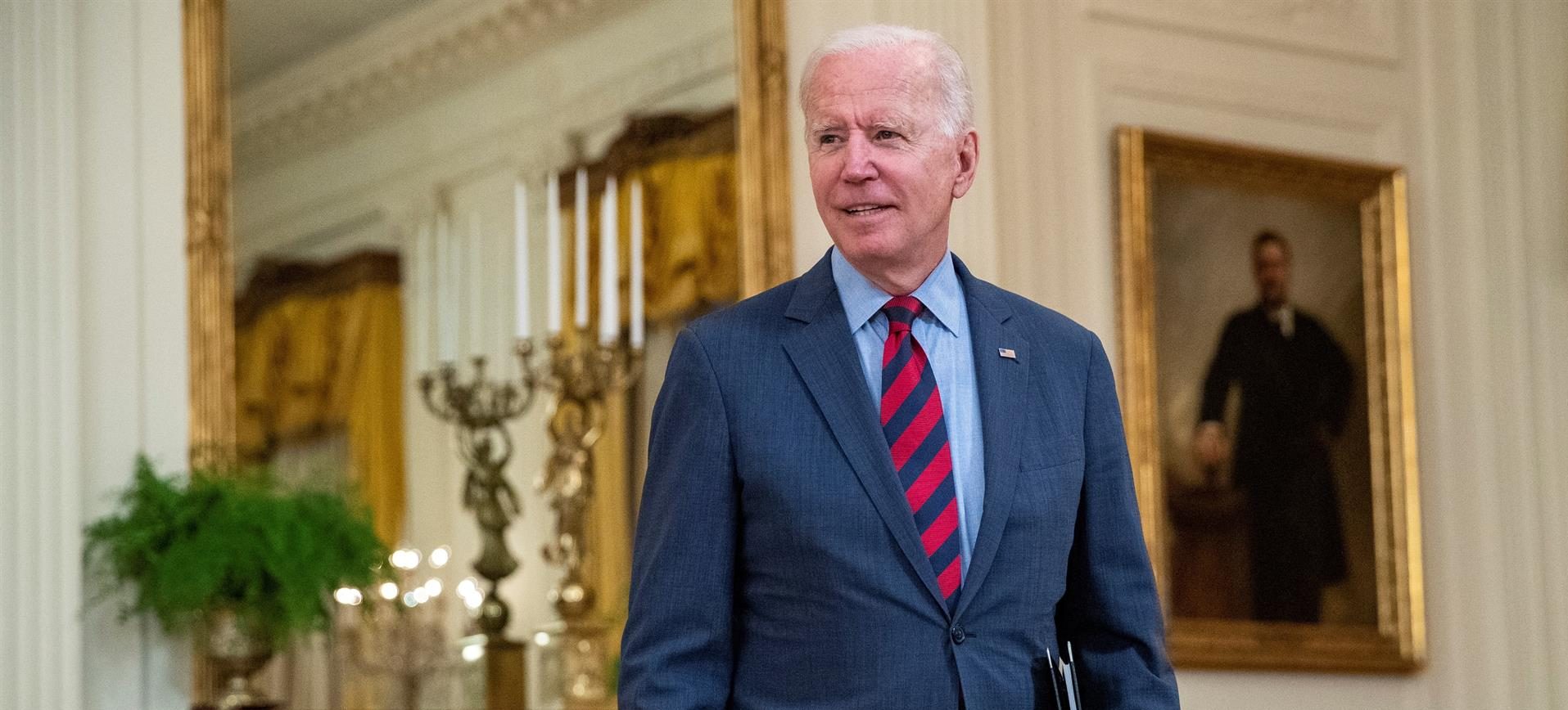 Biden presume de haber donado más vacunas que China y Rusia