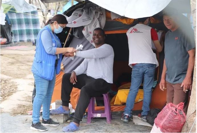 La OIM frena acompañamiento de migrantes bajo programa “Espera en México”