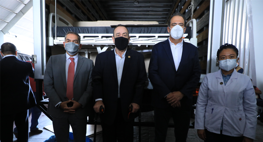 Hospital del Parque de la Industria recibe donativo de 150 camas