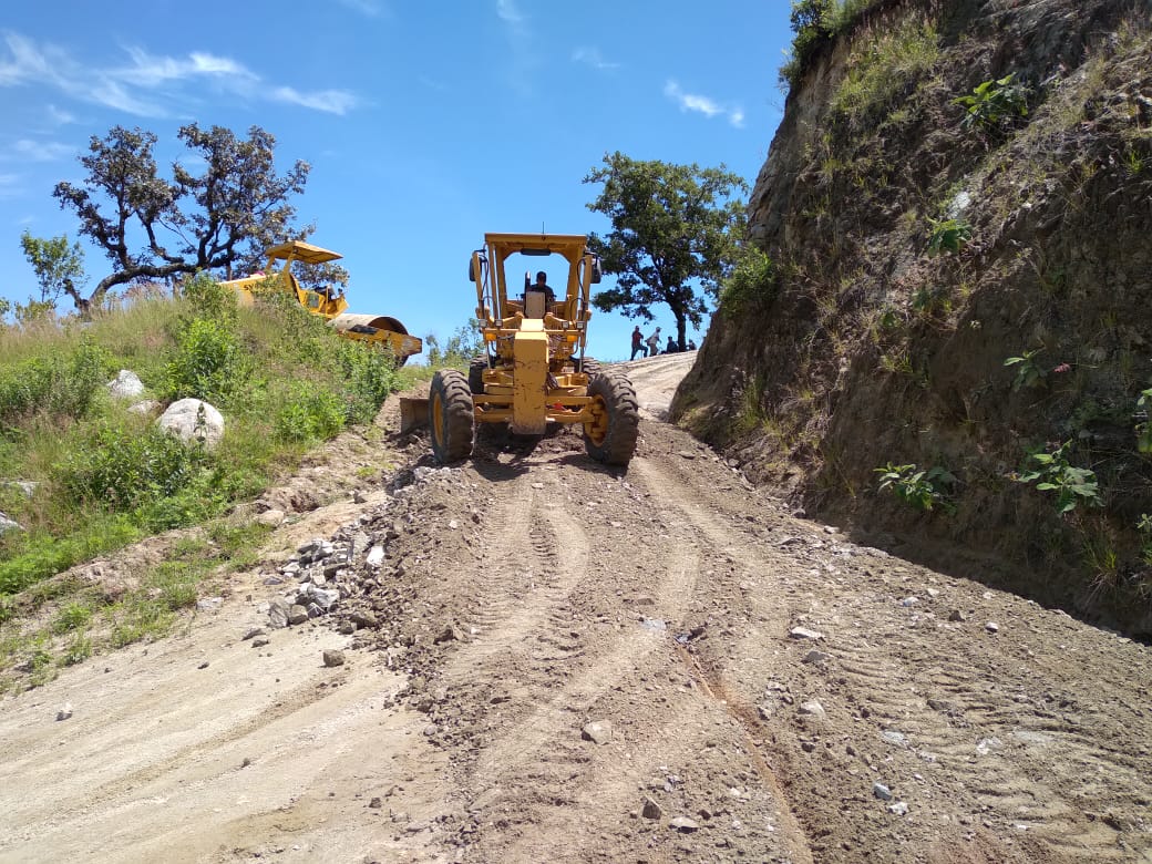 Ejército rehabilita más de 768 kilómetros de caminos rurales