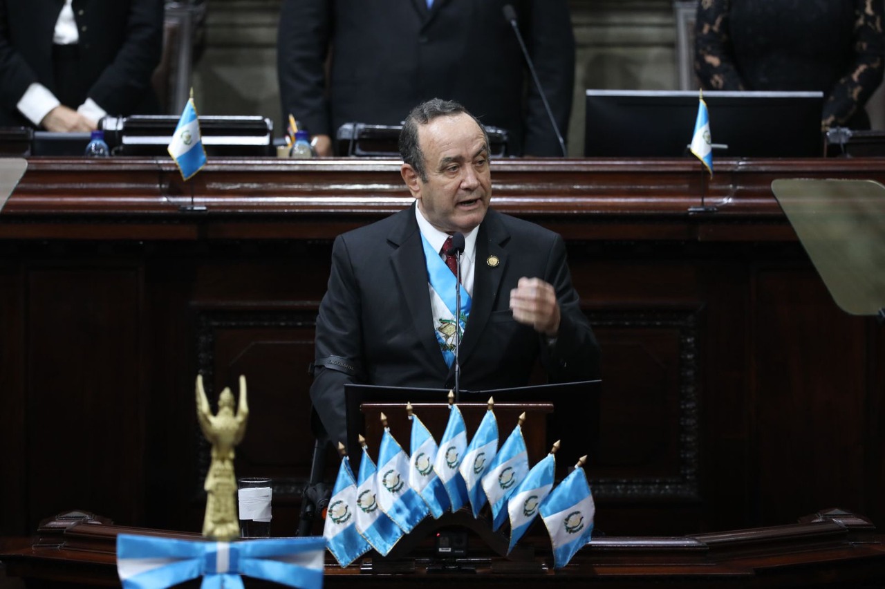 Presidente llama a la unidad en conmemoración del bicentenario