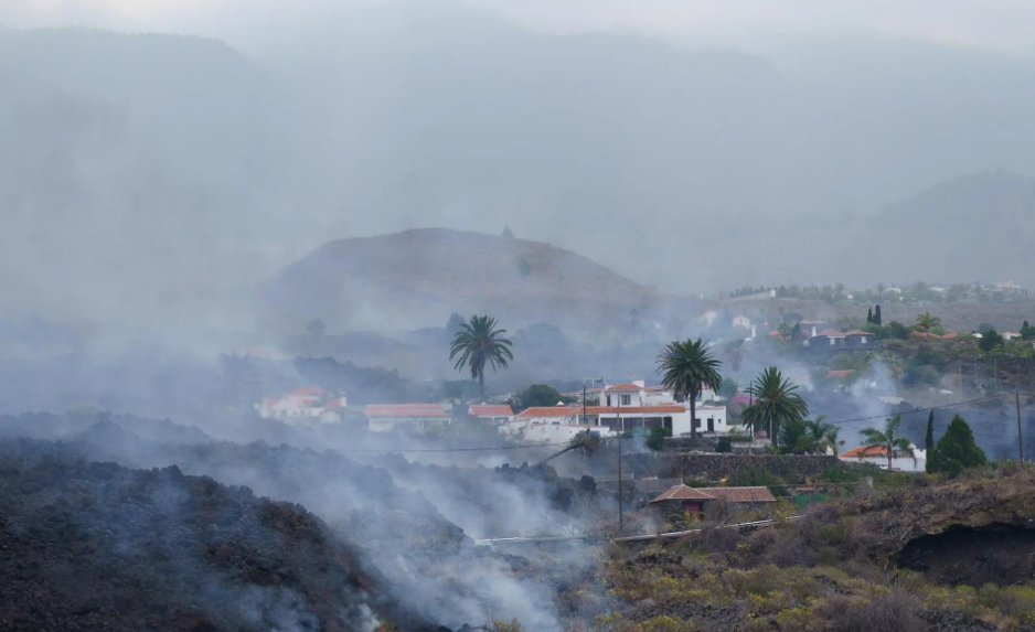 La Palma, España: comité científico empieza a dudar de que la lava llegue al mar