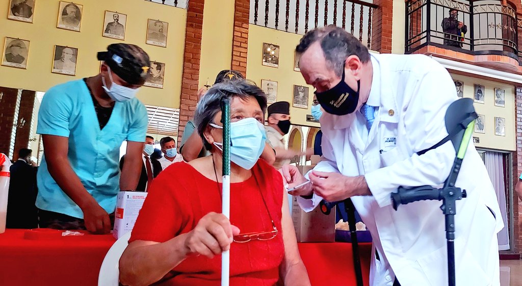 COVID-19: Mandatario Giammattei atiende a guatemaltecos en Mariscal Zavala