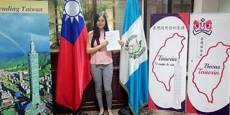 Estas son las becas de estudio con más demanda en Guatemala