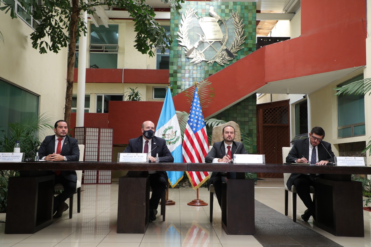 Guatemala y Estados Unidos establecen acciones para el retorno seguro y atención de migrantes