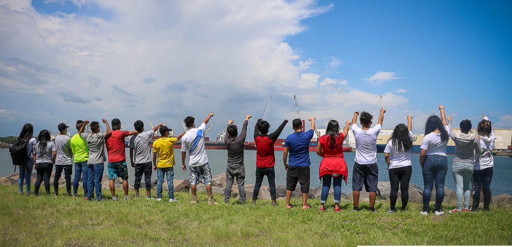 Jóvenes de mar, una oportunidad para juventud vulnerable