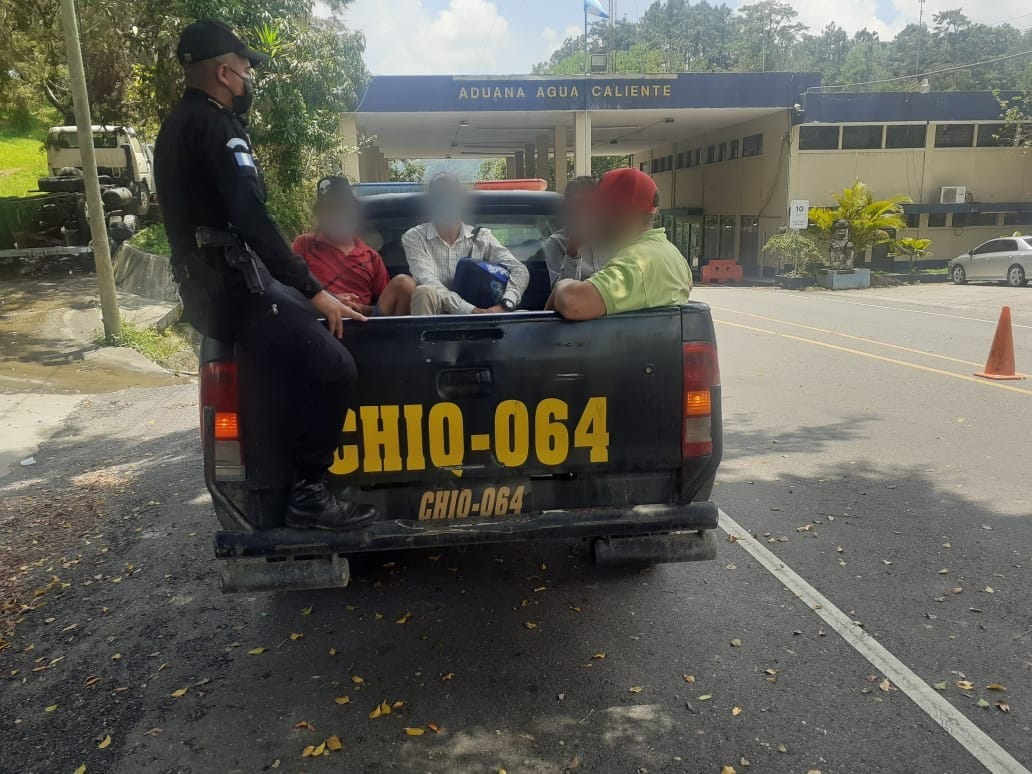 PNC asiste a migrantes haitianos y venezolanos en el interior del país