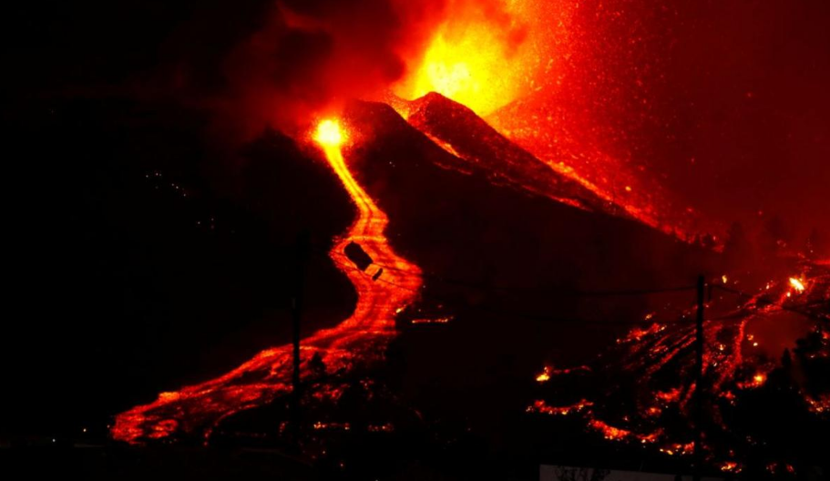No se descartan nuevos puntos de emisión de lava del volcán de La Palma