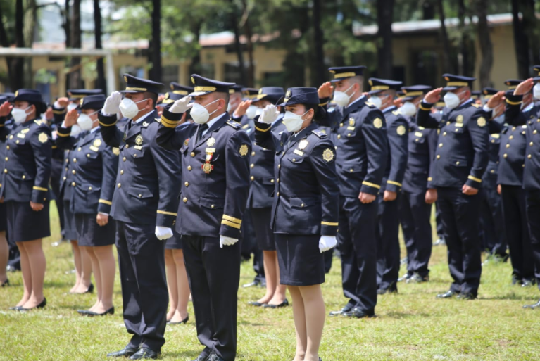 Gobernación gradúa a nuevos oficiales y comisarios de Policía Nacional Civil