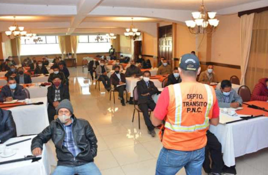 Tránsito PNC capacita a más de 100 mil personas en educación vial