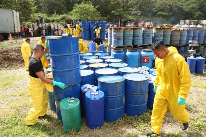 Trasladan precursores químicos para incineración