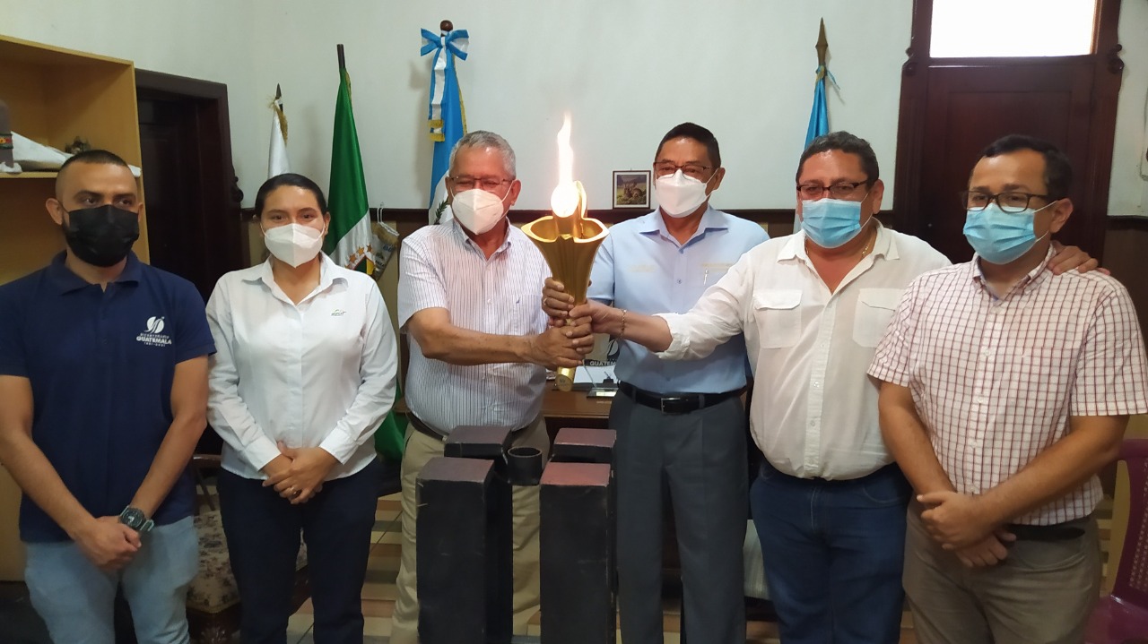 Antorcha del Bicentenario llega a Suchitepéquez