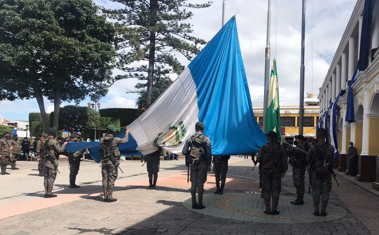 Huehuetenango da bienvenida al mes patrio