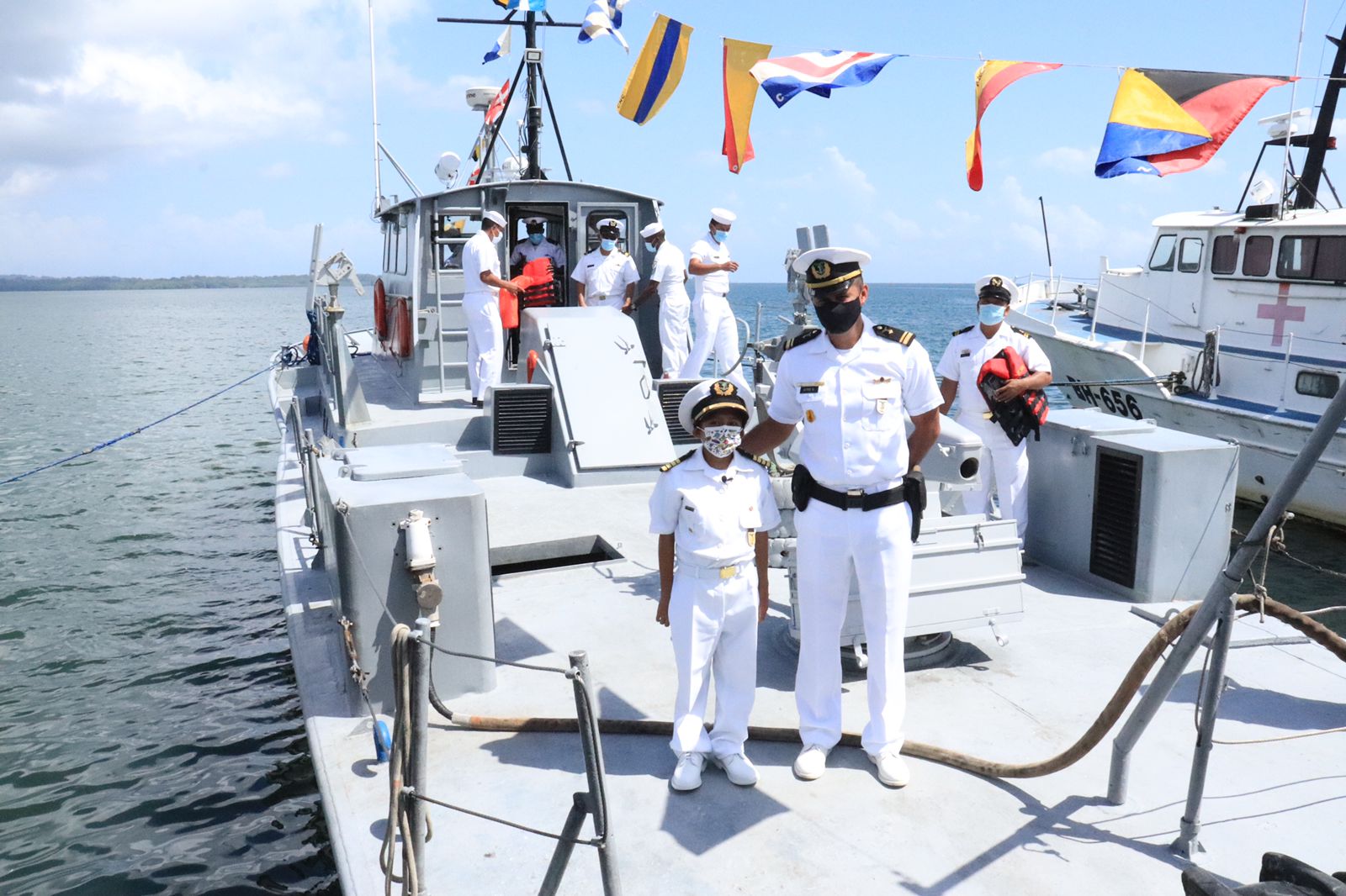 Marina de Izabal nombra a niño comandante naval por un día