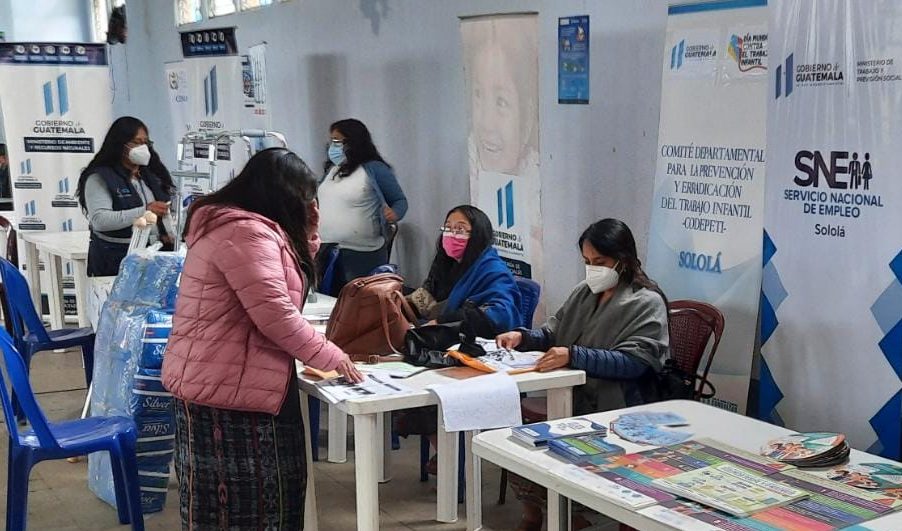 Población de Nahualá se beneficia con jornada de servicios integrados
