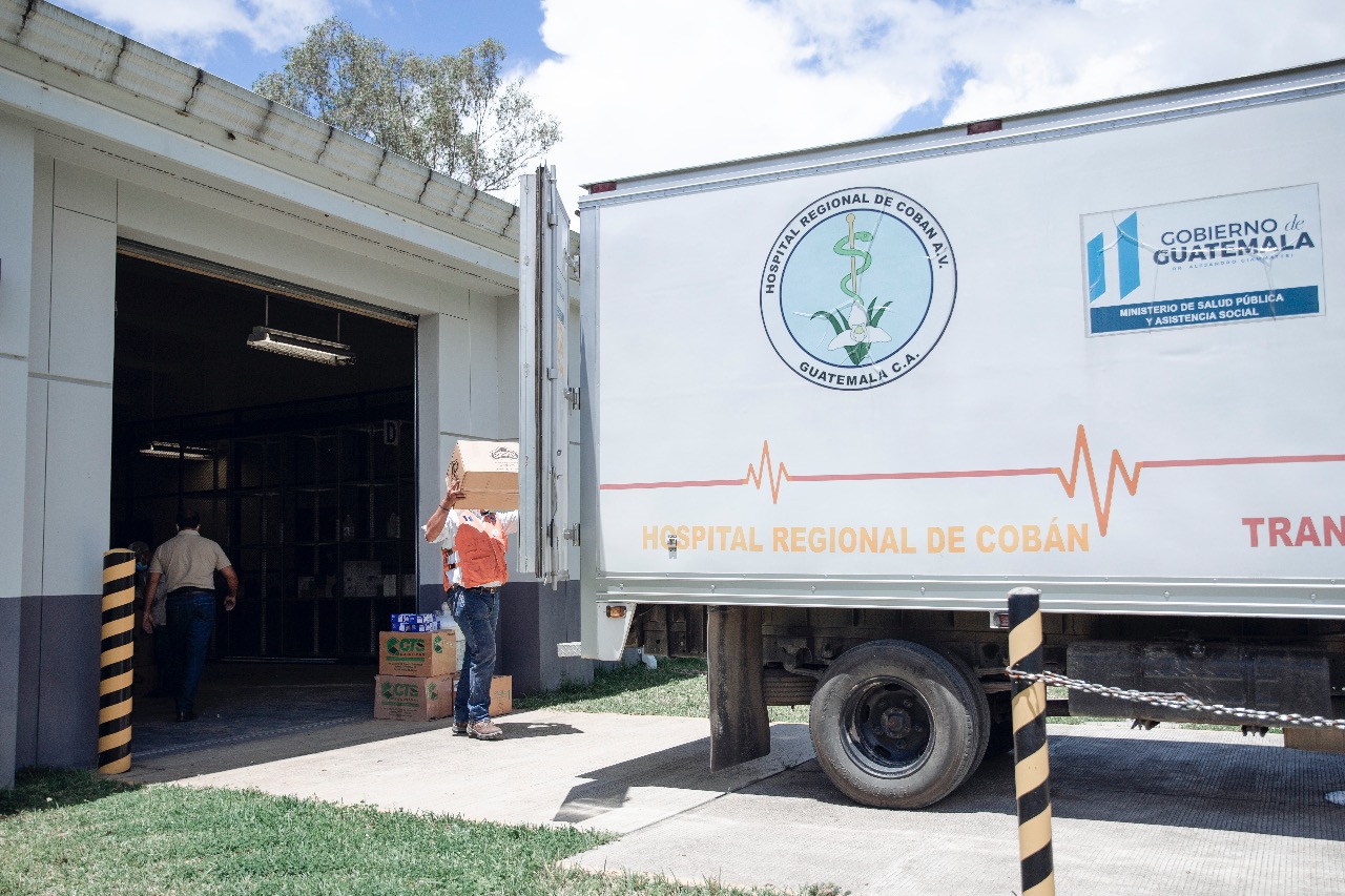 Gestionan apoyo para personal que atiende a pacientes con COVID-19 en Alta Verapaz