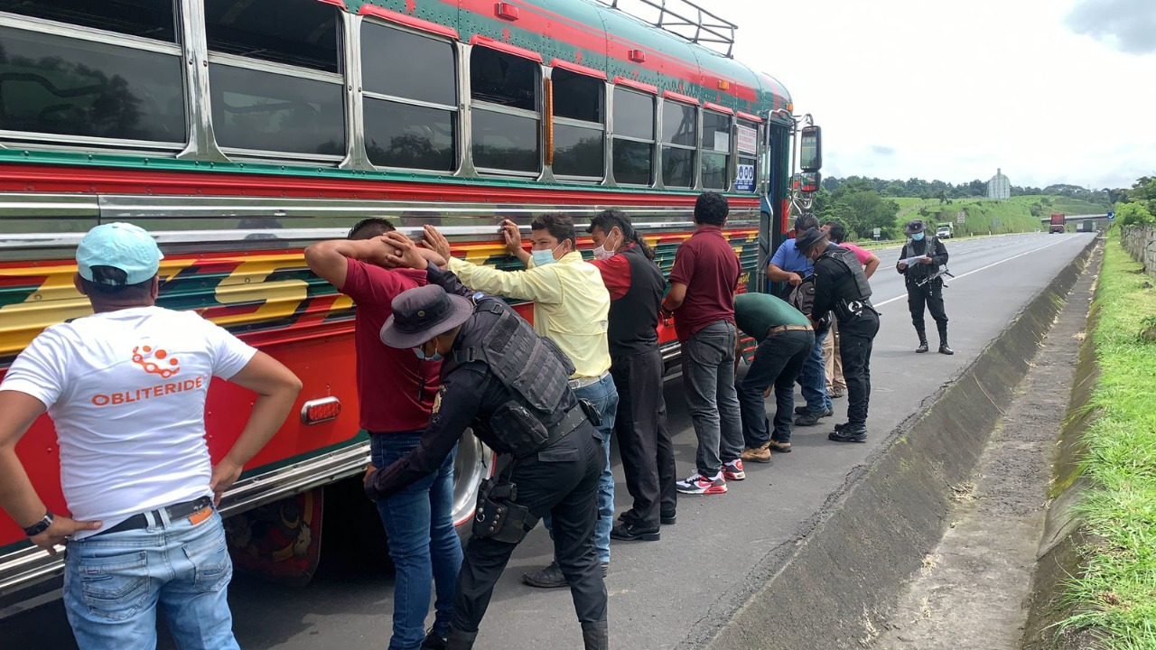 PNC implementa operativos en rutas de acceso a Escuintla