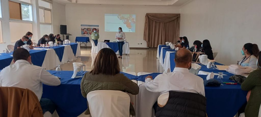 Extensionistas de Hogar Rural fortalecen sus capacidades
