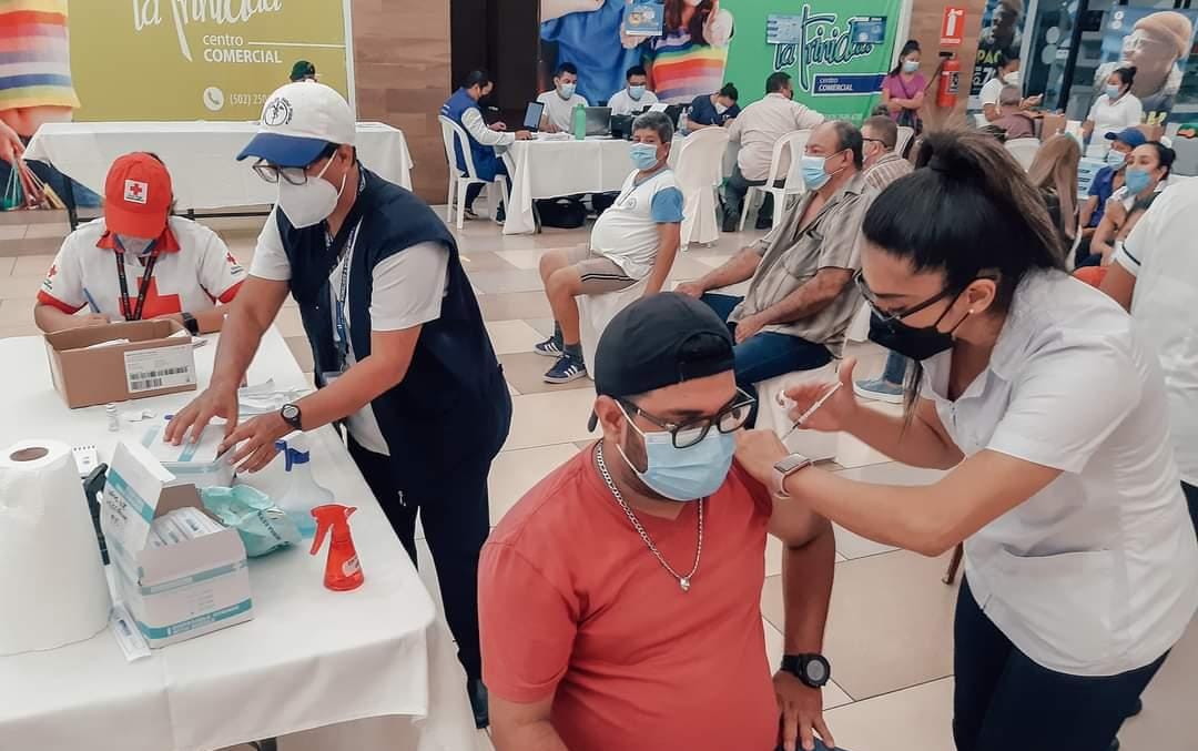 Más de 86 mil dosis contra el COVID-19 han sido administradas en la cabecera de Retalhuleu