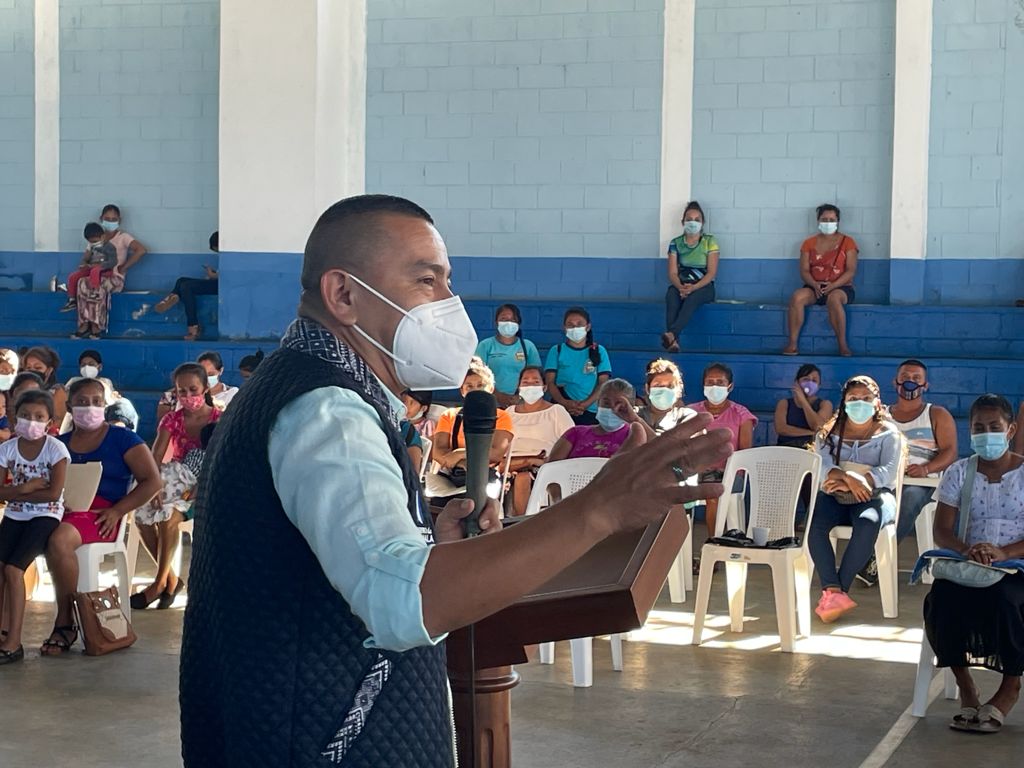 Mides beneficia a 159 familias de Guazacapán con el Bono Social