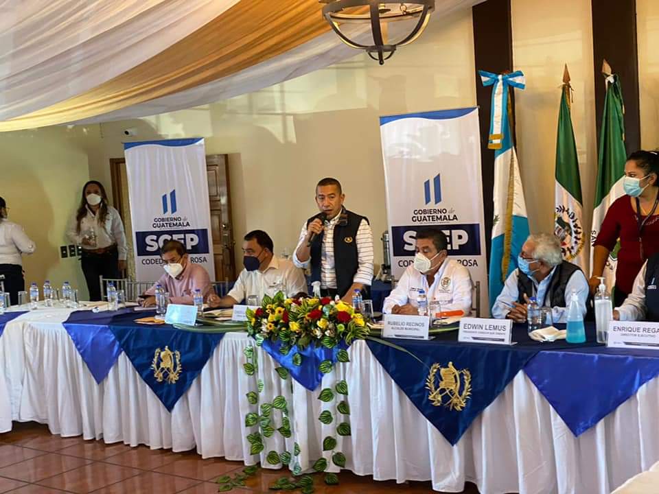 Presentan en Santa Rosa proyecto para empoderar a la mujer