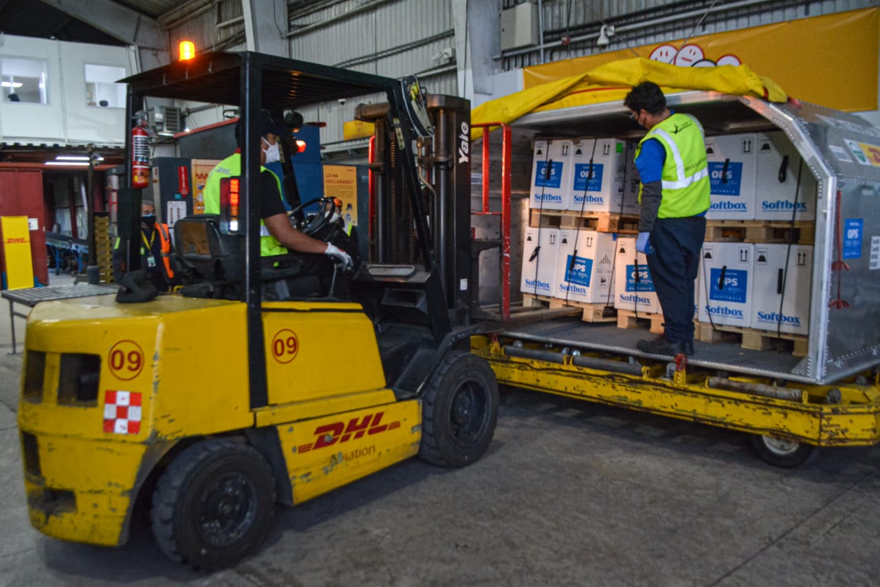 Guatemala recibe un lote de 169 mil 650 dosis de vacuna de la casa Pfizer