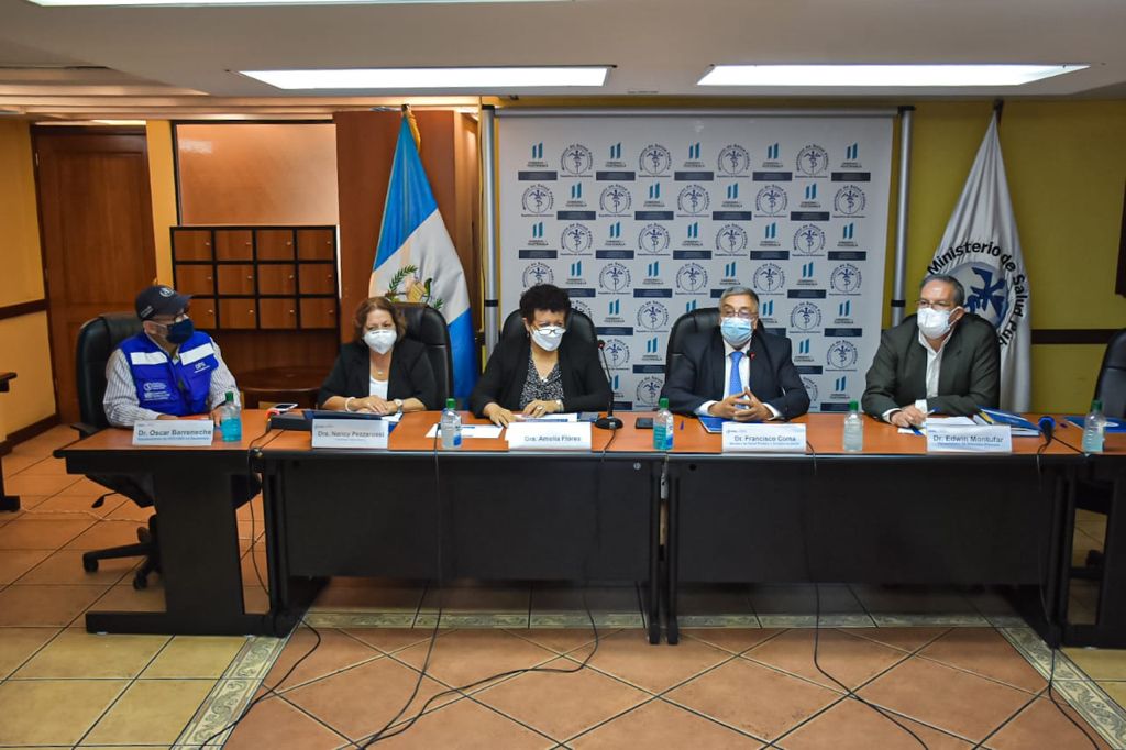 Exministra de Salud Amelia Flores destaca lucha contra COVID-19 en informe de labores de su gestión