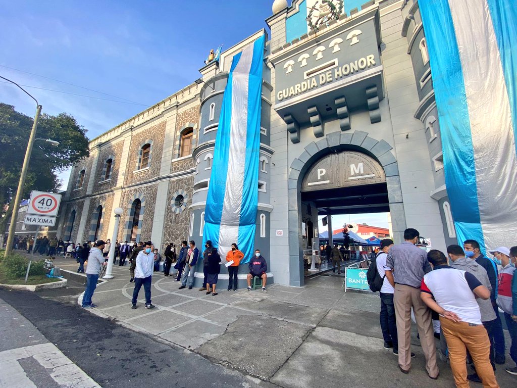A partir de hoy, mayores de 18 años podrán recibir vacuna contra COVID-19 en brigadas Guardia de Honor y Mariscal Zavala