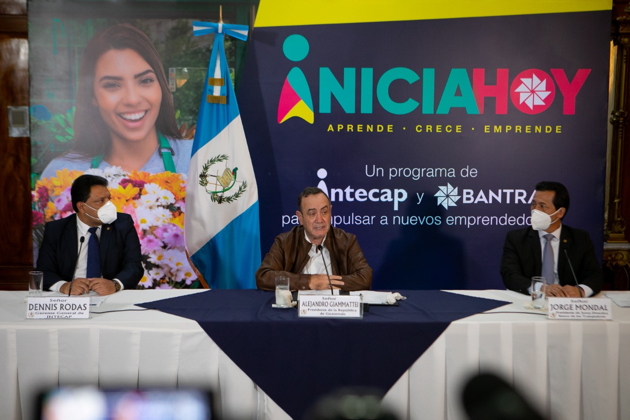 Impulsan programa de emprendimientos para jóvenes