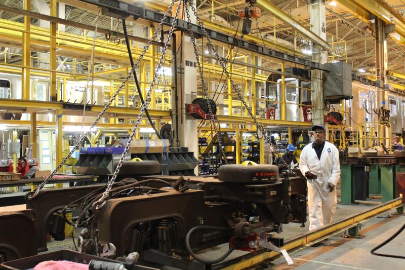 EE. UU. celebra el Día del Trabajo en medio de una inédita falta de empleados