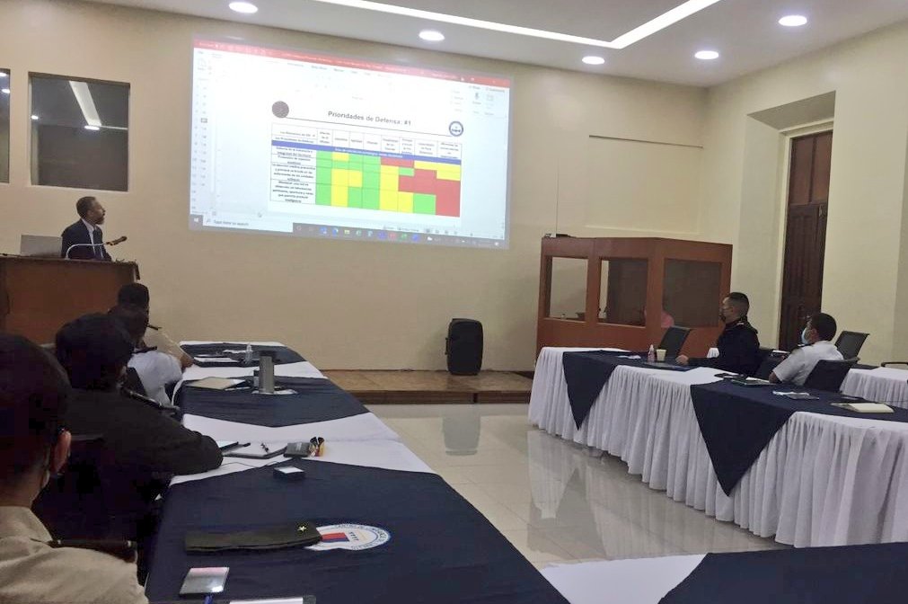 Capacitan a oficiales para fortalecer la planificación estratégica del Ejército