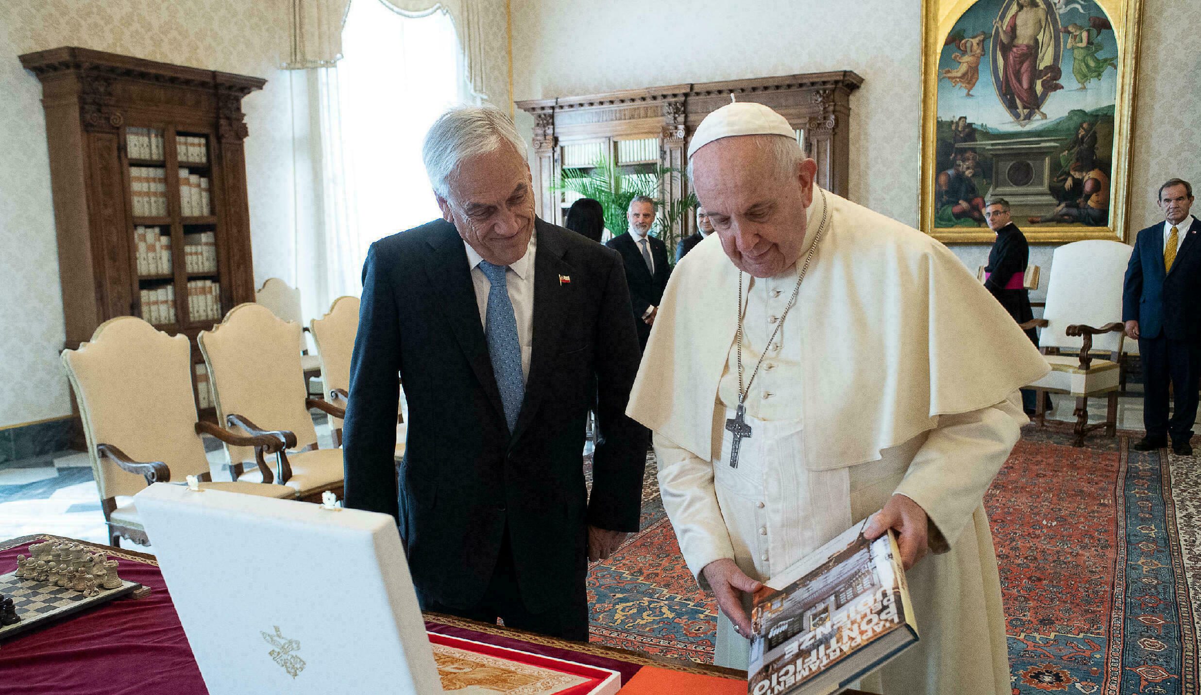 El Papa y Sebastián Piñera se reúnen durante una hora en el Vaticano