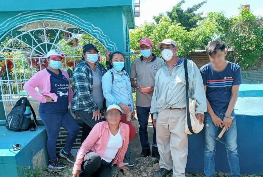 Ejecutan desinfección en cementerios en San Andrés Villa Seca, Retalhuleu