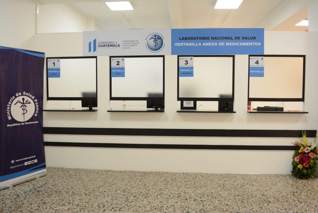 Salud habilita ventanilla anexa para recepción de expedientes y medicamentos