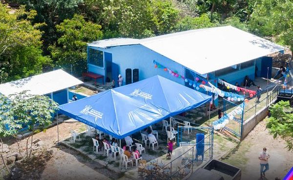 Estudiantes del área rural de Jalapa estrenan escuela