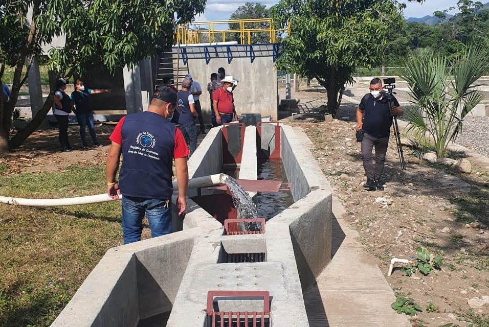 Supervisan proyectos de agua y saneamiento en Chiquimula