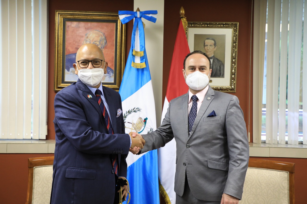 Canciller recibe visita del embajador Concurrente de Indonesia