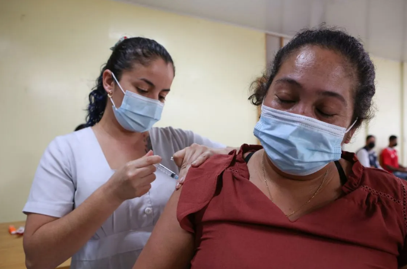 Certificado de vacunación será obligatorio desde diciembre en Costa Rica